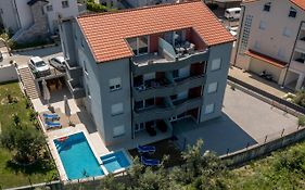 Apartments Karlo
